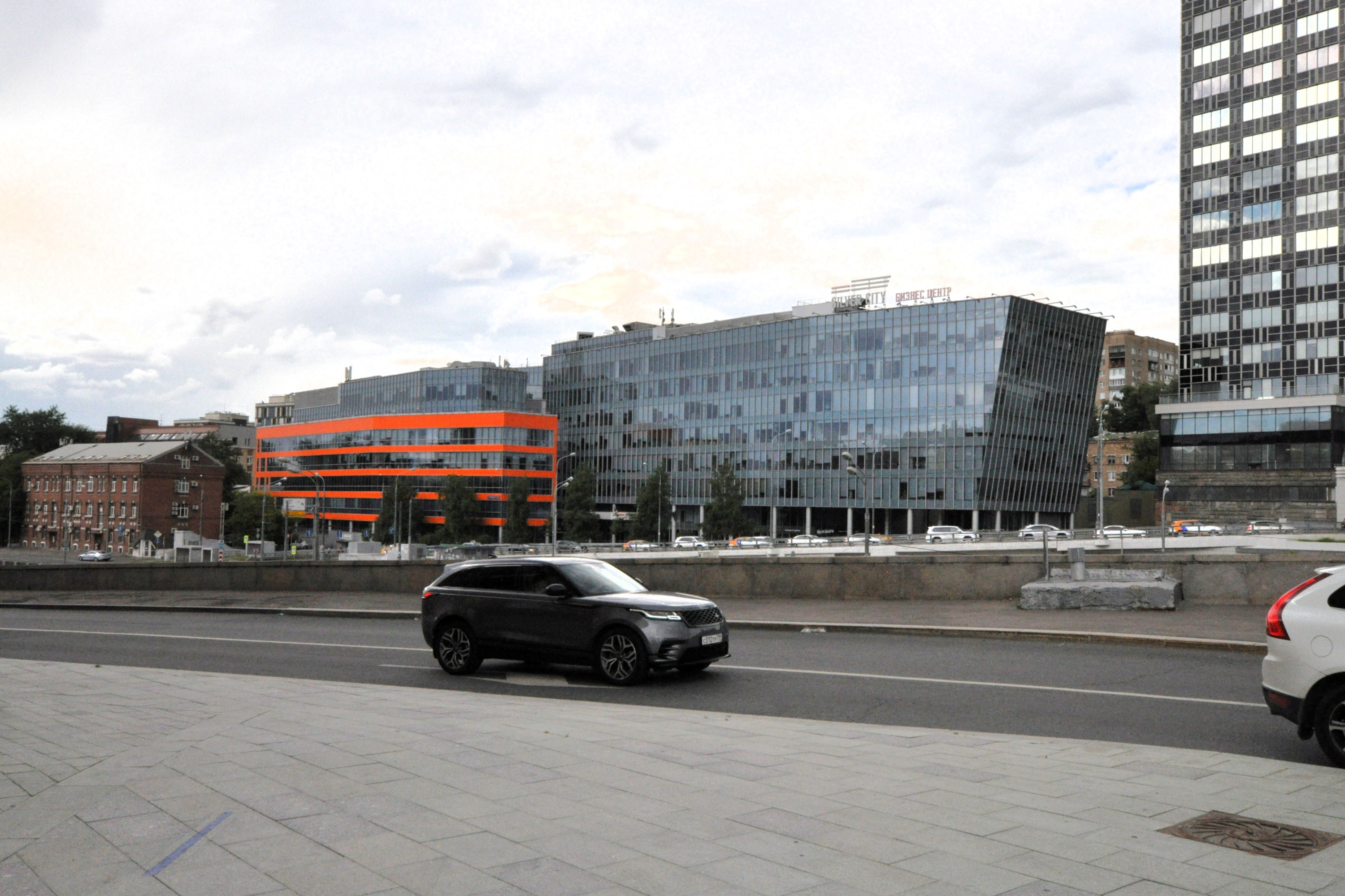 Офисное помещение в бизнес-центре Silver City